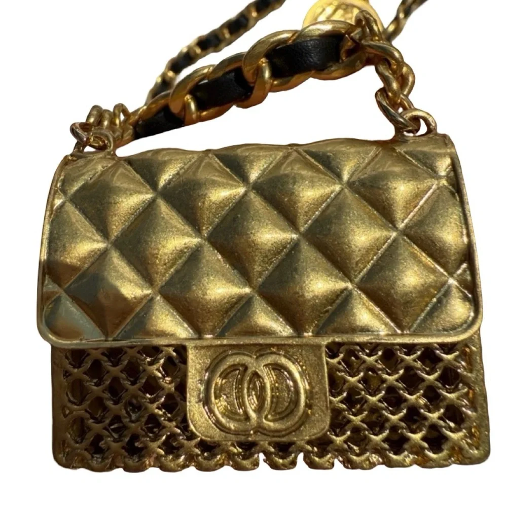 🌸LIKE NEW🌸 Anthropologie Gold Chain Charm Belt with Mini Purse, Size OS - Picture 7 of 11